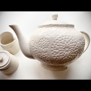 Tea pot with matching cream and sugar